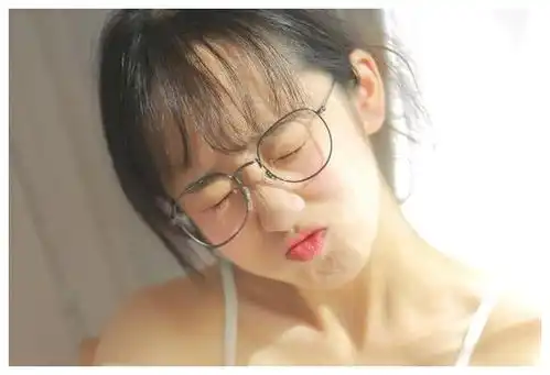 当男人发疯地想一个女人时,会这样联系你,懂的女人都明白