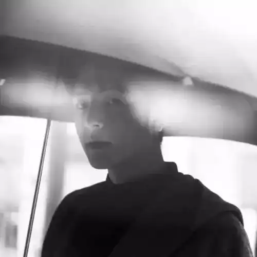 头像也许是单身久了,想恋爱却怕伤害