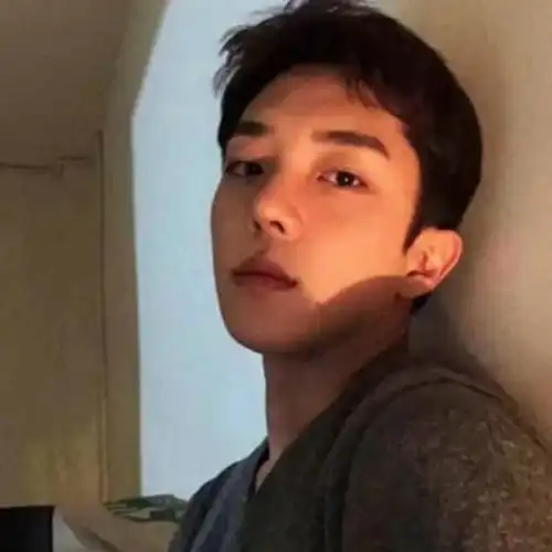 男生头像舒服的关系来源于懂得分寸