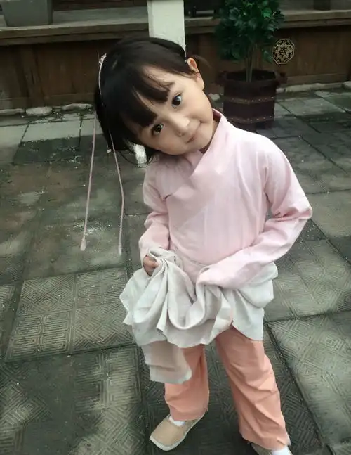 3岁倾城,5岁倾国,芈月传里的这个小女娃真是美炸了
