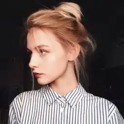 靠颜值爆红ins,圈粉16w的俄罗斯小仙女,果然720度美名不虚传