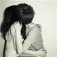 黑白男女亲吻头像一对微信头像图片大全
