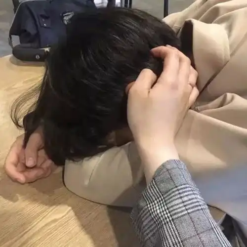 情侣照这样拍分分钟刷爆朋友圈