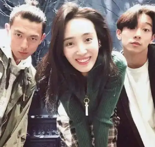 娱乐圈最纯粹的异性闺蜜,无论多亲密也不会有绯闻,猜你只知道杨紫张一山