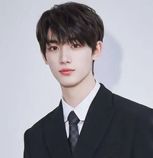 铁打的快乐家族,流水的新主持人,没想到最后的赢家是他