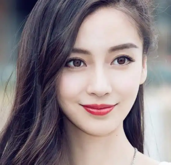 杨颖弟弟典型男主大佬本以为很夸张,看到其样貌后,出道吗