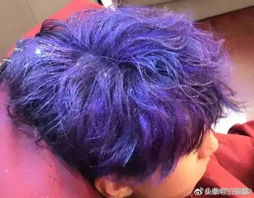 王俊凯偷拍粉丝应援,偷拍位置很难被发现