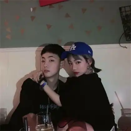 与众不同的情侣头像,时光不做痴情少年郎