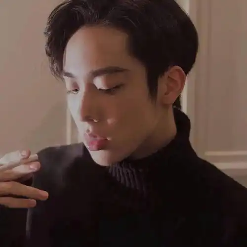 今日头像丨若得倾情二两何惧世道荒凉