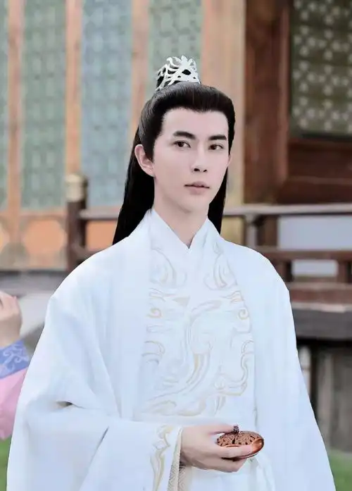 顶流梦曝天官赐福成抢手资源,众多男星愿意倒贴钱出演