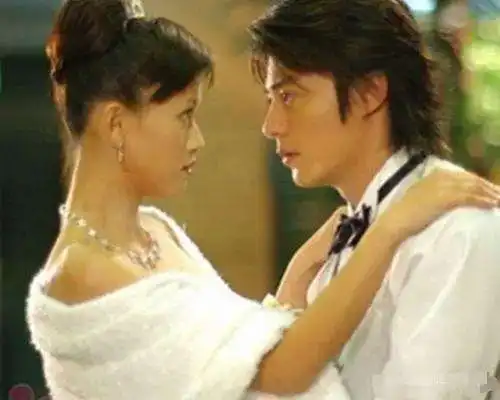 演完墨雨云间后,人们才发现,陈乔恩居然让渣男变成这样