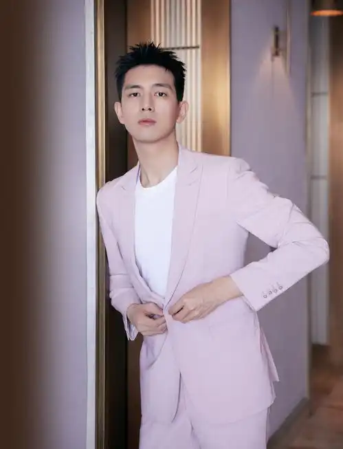 娱乐点评王俊凯李现谭松韵杨幂鞠婧祎邓孝慈