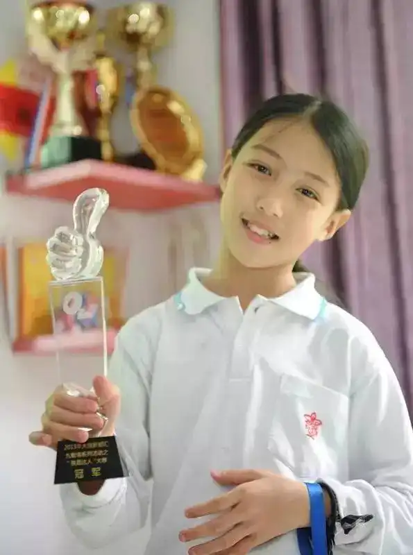 她视界7岁被爸爸抛弃,与患癌的妈妈相依为命,12岁用舞蹈惊艳了世界