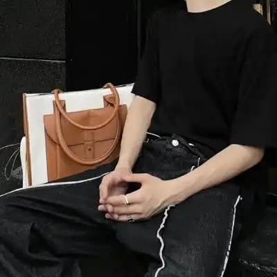 ins高冷部位男头