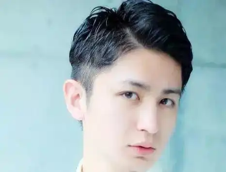 男生别剪刘海了,这4款发型没刘海也超帅
