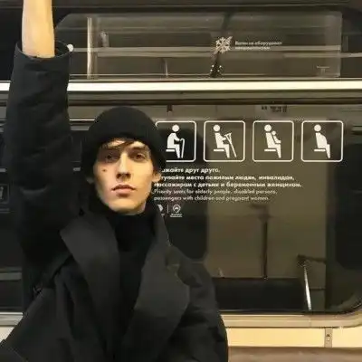 ins欧美男生头像