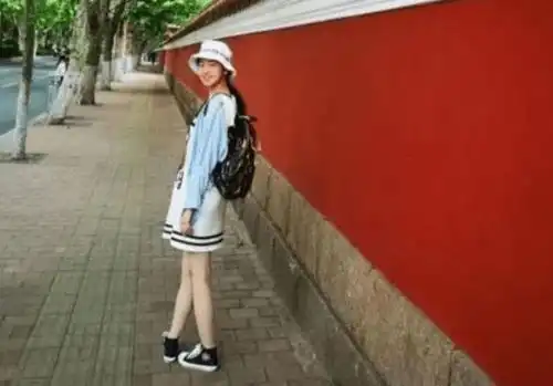 浙江女学霸邵奕佳,高考取得719分,却用5个字拒绝清华大学