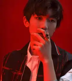 王俊凯王源易烊千玺告诉我们小鲜肉变熟肉,差的只是一块表