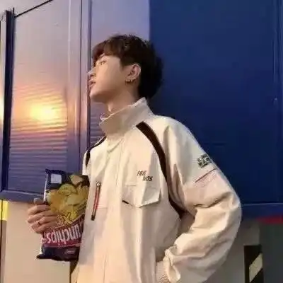 今日精选头像总是付出的太多,嫌得到的太少