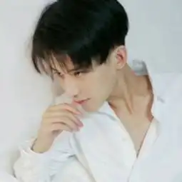 2018最新qq头像男生超拽小清新谁都不用联系的日子最轻松