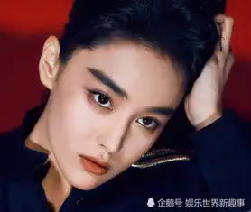 张馨予更微博,深夜现身垃圾桶看到墙壁上男人影子,网友快跑