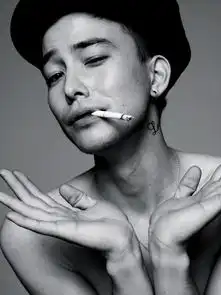 这个男的叫什么名字求求求