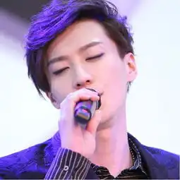 妖媚男乔任梁发型