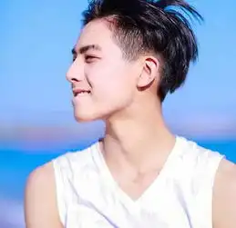 男士两侧头发掏空发型绝对阳光帅气男士发型