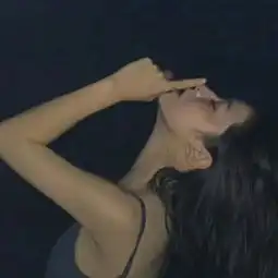 抑郁症头像女生压抑图片伤感头像女生冷淡