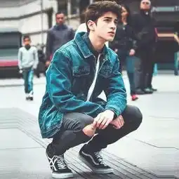 不主动也不拒绝聊天的男生,是什么心态