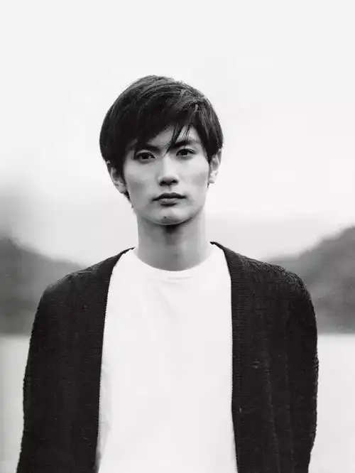 超万人打出9.9分,今年最高分的动漫电影真人版男主遗憾自杀