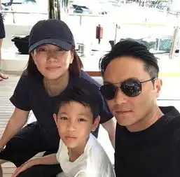 除了大麟子和诺一,还有这些男宝宝复制了妈妈的颜值