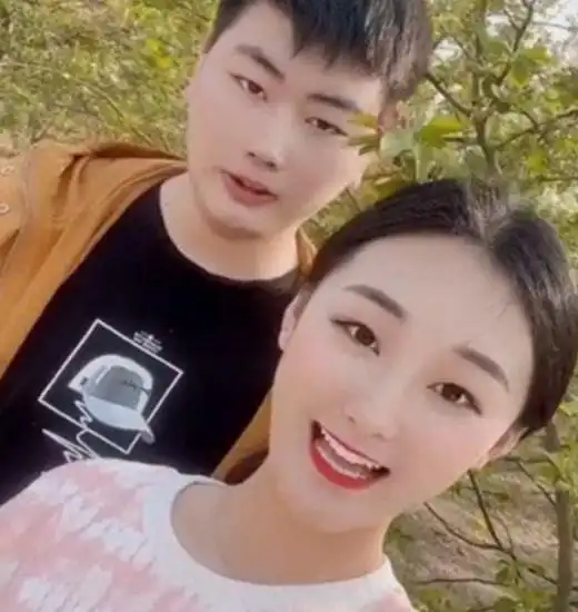 陈亚男自称豪门直播带货评论区被刷屏谁买谁离婚