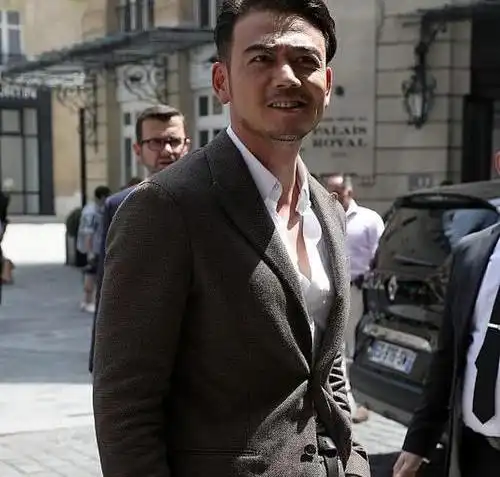 杨烁的毁灭史,从小包总到油腻男,他哪步走错了