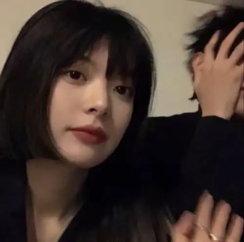 这应该是大多数人都向往的爱情吧