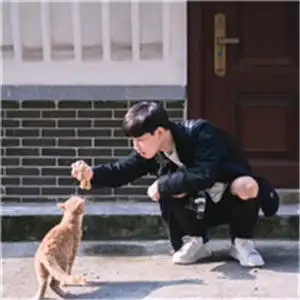 韩范男生街拍头像高清让自己的颜值提升上去