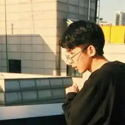 我的梦里有他即使我在哭也请别吵醒我