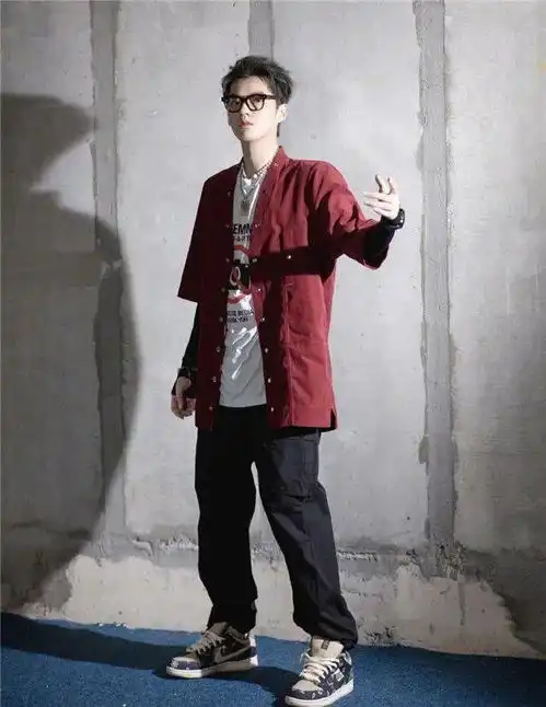 男人一过35岁,这4种裤子尽量不要碰,邋遢一点也不上档次