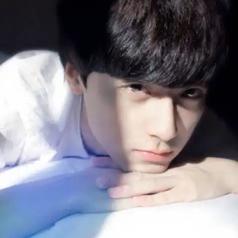 这4个星座的男生,会永远把女友排在第一位,你说东他不敢往西