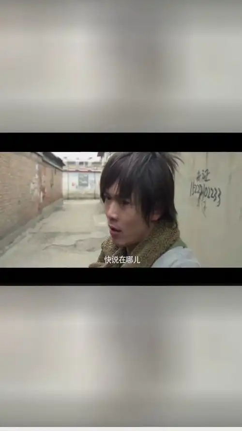 别看美女长得细皮嫩肉的,打起架来比男人还凶狠
