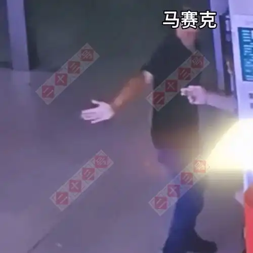 江苏镇江,男子不戴口罩进商场,被拦后直接打人,民警拘留七天