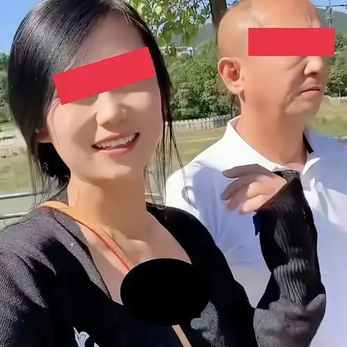 28岁女子嫁给59岁男子,如今又要生二胎,相差31岁却挡不住爱情