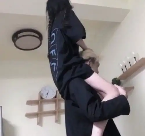 边听歌边写作业的学生,八成是这3种人,说中可别翻脸哟