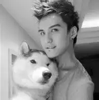 哪位小伙伴能帮我找一张,和这张图片对的上的图片情侣头像