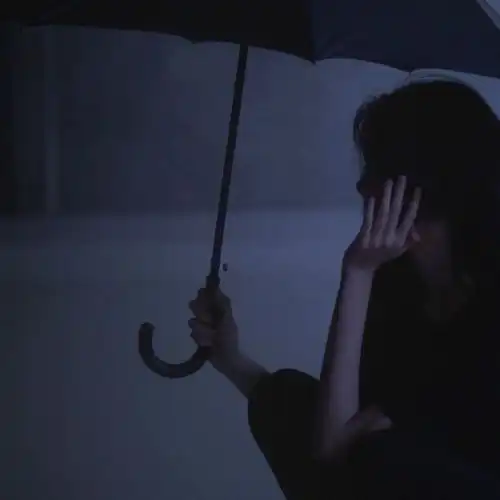 不露脸的女生头像玫瑰无原则心动至上.