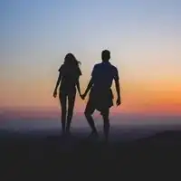 qq男女头像在一起背影