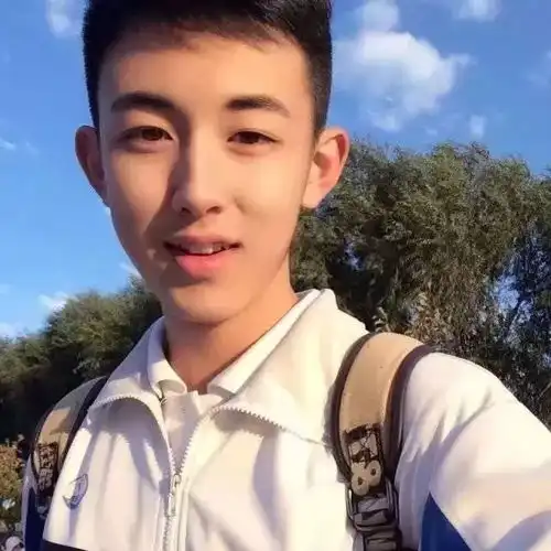 男生头像丨渣男会呼吸渣女蹦野迪直男爱萝莉直女恋腹肌老子不一样深情又专一