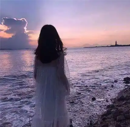 50岁的女人,就不需要男人了吗一位50岁女人的回答引人入胜