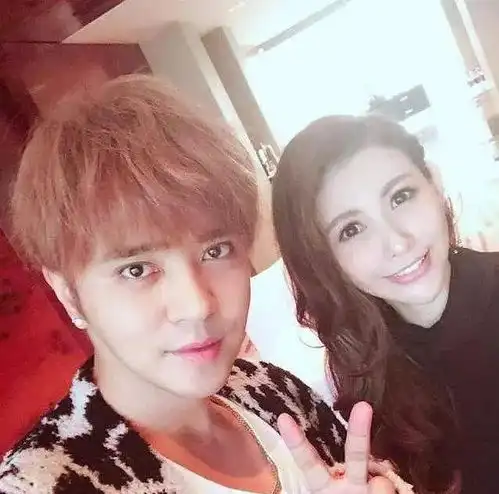 周扬青锤罗志祥是渣男,从罗志祥的微博上线记录看,他真的很不安