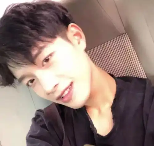 男女交往,男生这三个主动,不是爱你很深,反而不是真心爱你